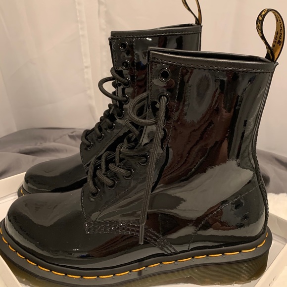 Dr. Martens 1460 COMBAT BOOT - WOMEN'S patent - Picture 3 of 8